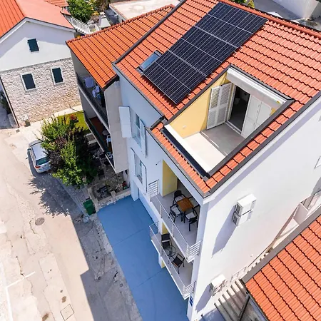 Ema-comfort Two Bedroom With Sea View Fancy דירה