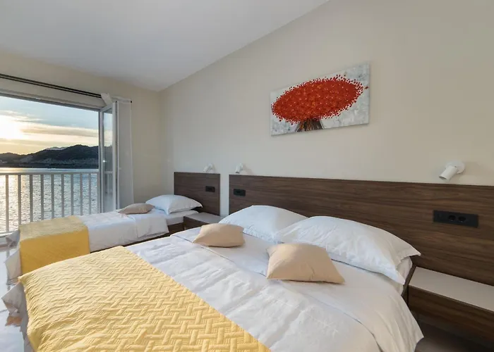Ema-comfort Two Bedroom With Sea View Fancy דירה