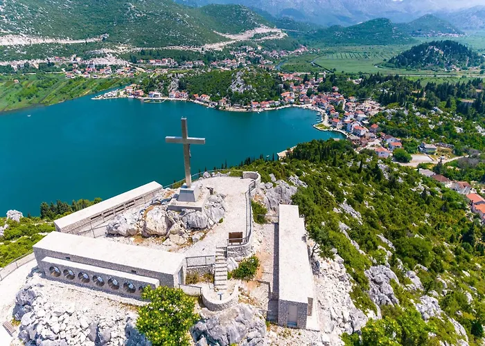 Ema-comfort Two Bedroom With Sea View Fancy דירה *