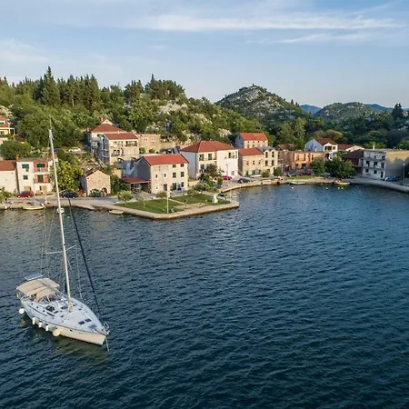 Apartment Ema-comfort Two Bedroom With Sea View Fancy