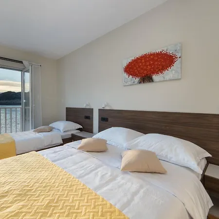 Ema-comfort Two Bedroom With Sea View Fancy Apartment