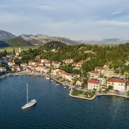 Ema-comfort Two Bedroom With Sea View Fancy