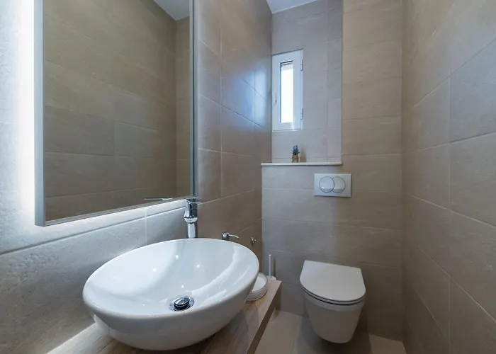 Ema-comfort Two Bedroom With Sea View Fancy Rogotin