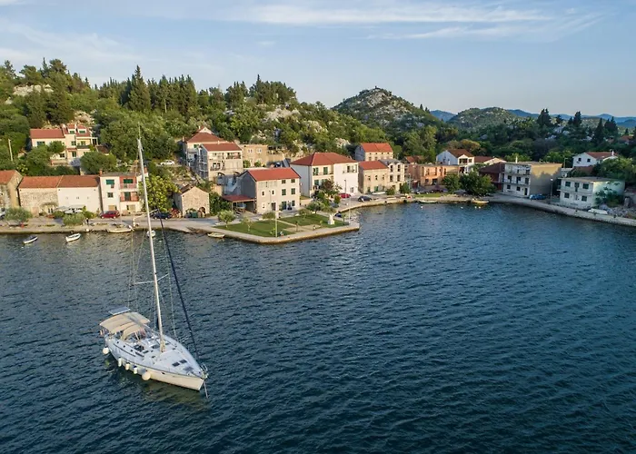 Appartamento Ema-comfort Two Bedroom With Sea View Fancy