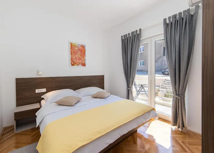 Ema-comfort Two Bedroom With Sea View Fancy