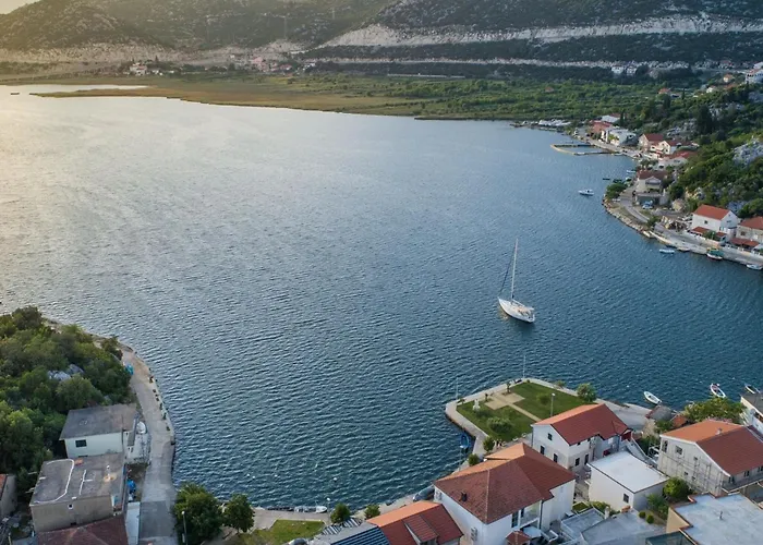 Ema-comfort Two Bedroom With Sea View Fancy Appartamento